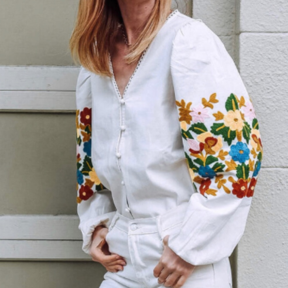 Sezane Reety White Button-Down Blouse with Multicolor Floral Embroidery - Picture 5 of 9